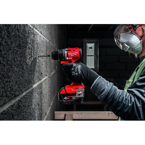 Шурупокрут-дриль акумуляторний Milwaukee М18 BLPDRC-422С 18В 1х2А·год 1х4А·год 60Нм 500·1700об/хв ЗП M12-18C кейс 1.5кг