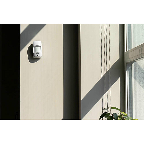 Датчик движения с камерой фото по запросу U-Prox PIR Cam White, беспроводной, белый