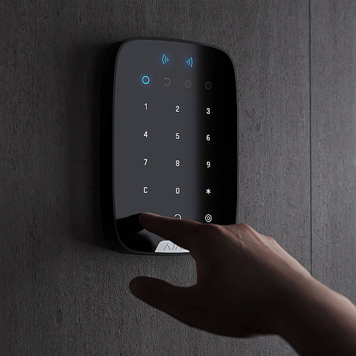 Беспроводная сенсорная клавиатура Ajax Keypad Plus, jeweller, беспроводной, черный (26077.83.BL1)