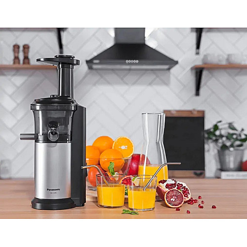 Соковыжималка Panasonic Viva Collection шнековая 150Вт, чаша-0.4л, пластик/металл, черный