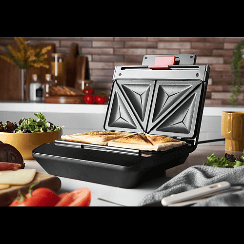 Сэндвичмейкер Russell Hobbs, 750Вт, 1 пластина-сэндвич, корпус-пластик, черный