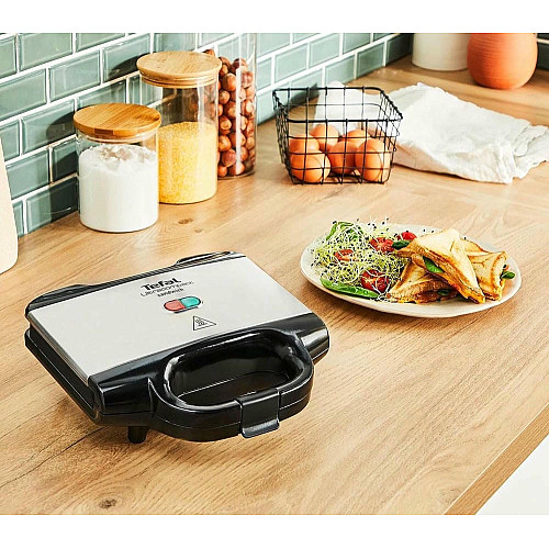 Сэндвичмейкер Tefal Ultracompact 700Вт, 1 пластина-сэндвич, корпус-нержав.сталь/пластик, черный