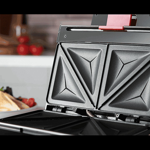 Сэндвичмейкер Russell Hobbs, 750Вт, 1 пластина-сэндвич, корпус-пластик, черный