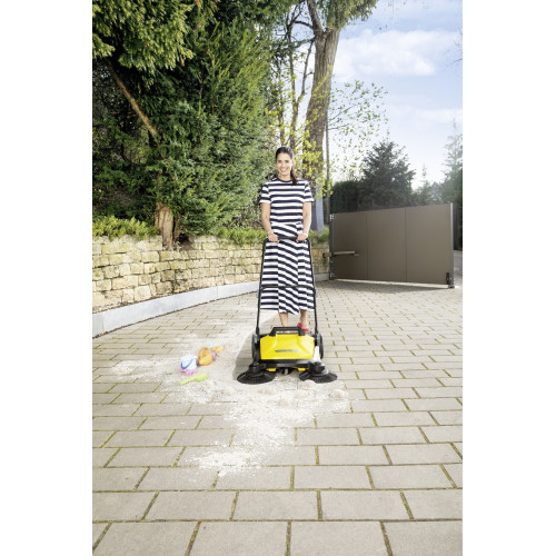 Підмітальна машина Karcher S 4 Twin ручна захват 68см контейнер 20л 10.2кг