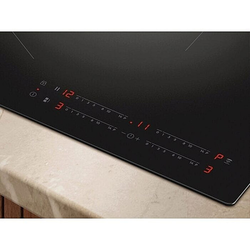 Варочная поверхность Electrolux индукционная, 60см, расширенная зона, Hob2Hood, черный матовый