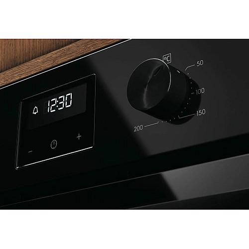Духовой шкаф Electrolux электрический, 65л, A, дисплей, конвекция, телескопические направляющие, черный