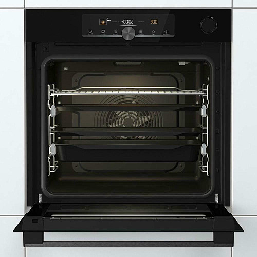 Духовой шкаф Gorenje электрический, 77л, A+, пар, дисплей, 300°C, Wi-Fi, черный