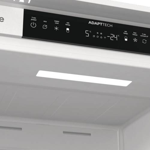 Холодильник Gorenje вбудований з нижн. мороз., 177x69x55см, 2 двері,252(76)л, А+, NF+, Зона св-ті, Диспл, Wi-Fi, Біли