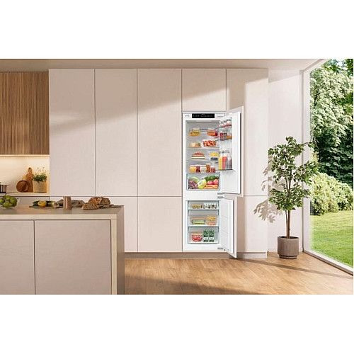 Вбуд. холодильник з мороз. камерою Gorenje, 177х55х54см, 2 двері, 176(76)л, А+, NF+, Зона св-ті, Диспл, Біли
