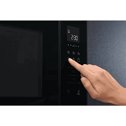 Микроволновая печь Electrolux встроенная, 20л, электрон. управление, 700Вт, дисплей, черный