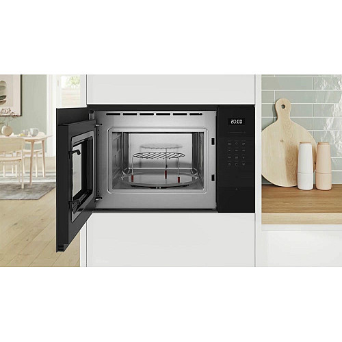 Микроволновая печь Bosch встроенная, 25л, электр. управляющий, 900Вт, гриль, дисплей, черный