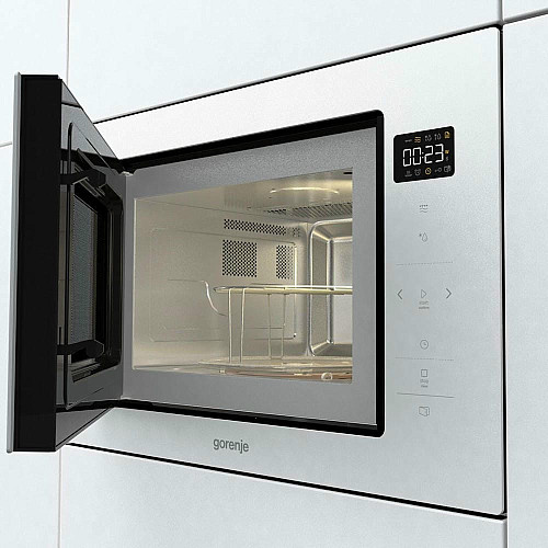 Микроволновая печь Gorenje встраиваемая, 25л, электр. управл., 900Вт, гриль, дисплей, приготовление на нескольких уровнях, белый