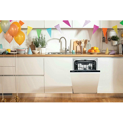 Посудомоечная машина Gorenje встраиваемая, 11компл., A++, 45см, AquaStop, 3й корзина, белая
