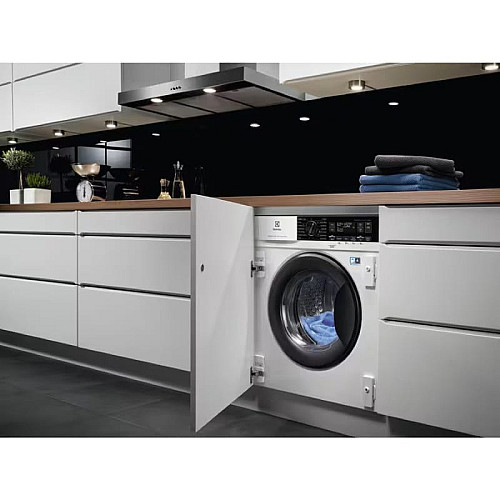 Стирально-сушильная машина Electrolux встроенная фронтальная, 8(4)кг, 1600, D, 54см, дисплей, пара, инвертор, белый