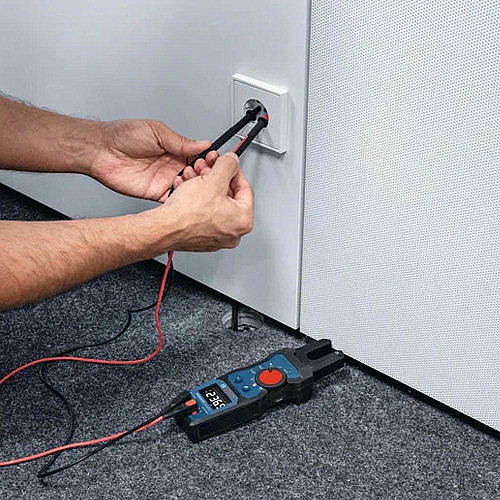 Вилковий вимірювач Bosch Professional GFM 1000-15 0-1000В 2AAх1.5В