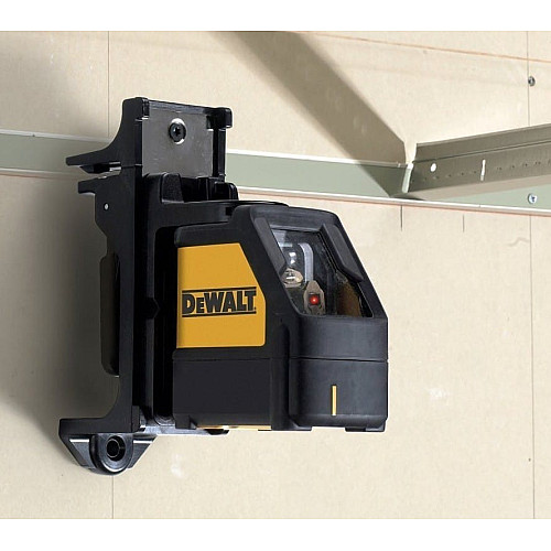 Нівелір лазерний DeWalt червоний промінь 3АА IP54 кейс 0.75кг