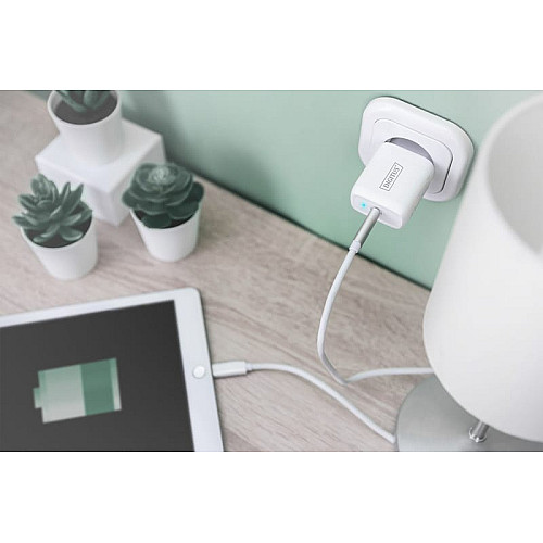 Зарядний пристрій DIGITUS Universal USB-C