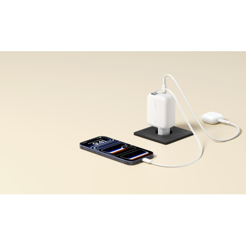 Зарядний пристрій мережевий Belkin 67Вт USB-C PD, PPS, вбудований кабель USB-C, білий