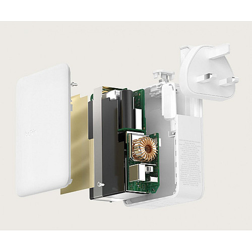 Зарядний пристрій мережевий Belkin 140Вт 3хUSB-С GAN PD PPS, USB-A, білий