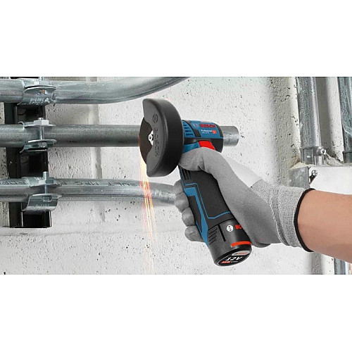 Набор аккумулятора и зарядного устройства Bosch GBA, 1х18В 2А·час, 1х18В 4А·час, ЗУ GAL 12V-40