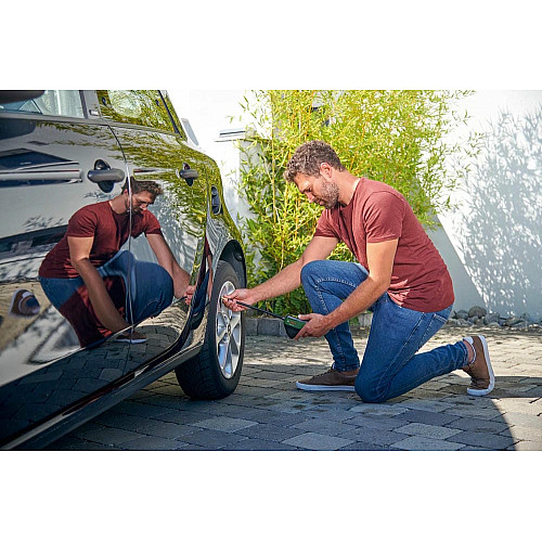 Автомобильный компрессор аккумуляторный Bosch EasyPump, 3.6 В, 3 Ач, 10.3 бар, 10 л/мин, 0.4кг