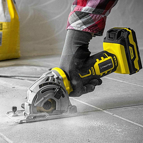 Пила циркулярна акумуляторна міні Trotec PCSS 05-20V + кейс (4430000105)