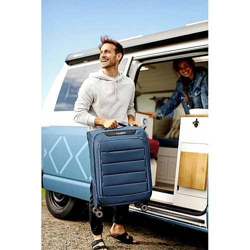 Чемодан Travelite Skaii Blue S на 4 колесах, синяя