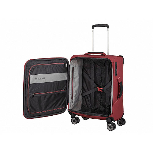 Чемодан Travelite Skaii Red S на 4 колесах, красный