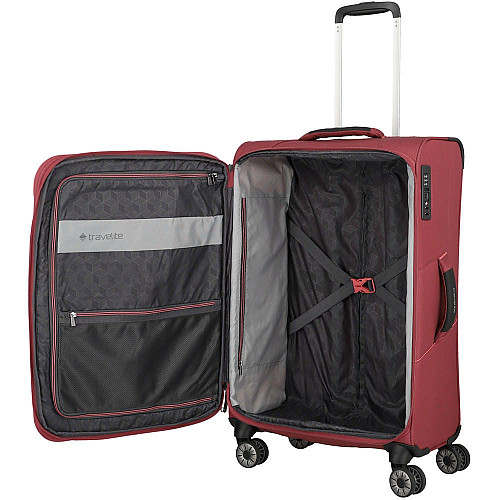 Чемодан Travelite Skaii Red M exp на 4 колесах, красный