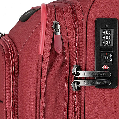 Чемодан Travelite Skaii Red M exp на 4 колесах, красный