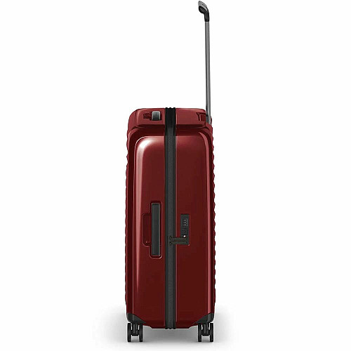 Чемодан Victorinox Airox Victorinox Red М на 4 колесах, 74 л, красный