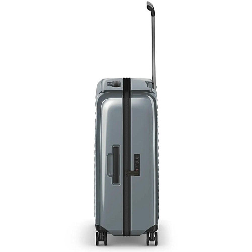 Валіза Victorinox Airox Silver М на 4 колесах, 74 л, срібляста