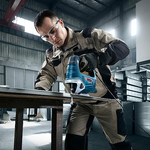 Лобзик Bosch GST 750 520Вт SDS 800-3200об·хв хід 20 мм 23кг кейс