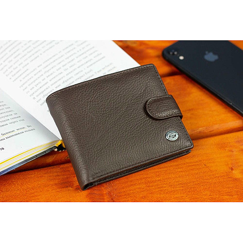 Шкіряне чоловіче портмоне на кнопці ST Leather ST104 Коричневе