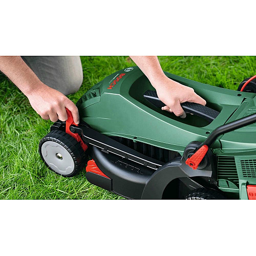 Газонокосилка сетевая Bosch UniversalRotak 37-555 1400Вт 37см 40л 27-50мм 15.5кг