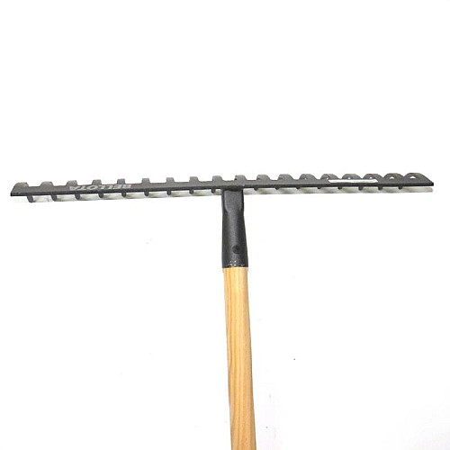 Граблі професійні Bellota 951-18 CM 486 мм з держаком