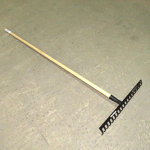 Граблі професійні Bellota 951-18 CM L 486 мм із ручкою 1500 мм