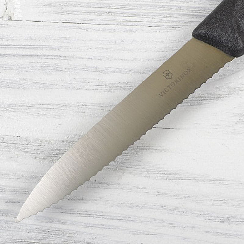 Кухонный нож Victorinox SwissClassic Paring, 10 см, черный. ручкой