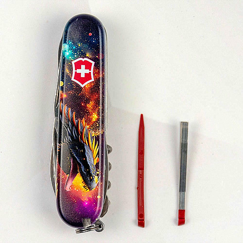 Ніж Victorinox Huntsman Zodiac 91мм/15функ/Зоряний дракон/різнокольоровий