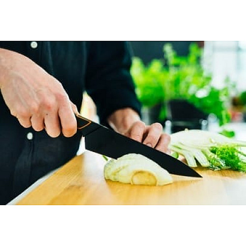 Кухонний ніж кухарський Fiskars Edge Black 19 см (1003094)