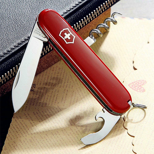 Ніж Victorinox Waiter 84мм/9функ/червоний, блістер