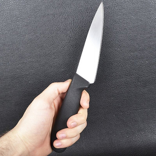 Кухонный нож Victorinox Fibrox Kitchen, 12 см, черный. ручкой