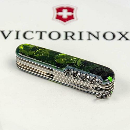 Нож Victorinox Huntsman Zodiac 91мм/15функ/Зеленый деревянный дракон/разноцветный