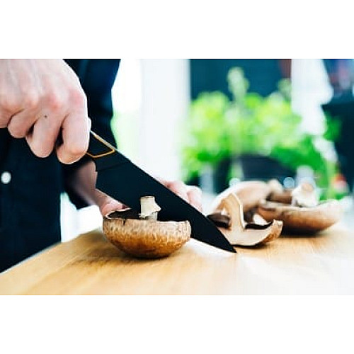 Кухонний ніж кухарський Fiskars Edge Black 19 см (1003094)