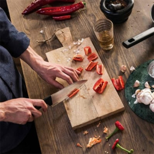 Ніж для шеф-кухаря Fiskars Hard Edge, 17 см, з чорн.ручкою (1051748)
