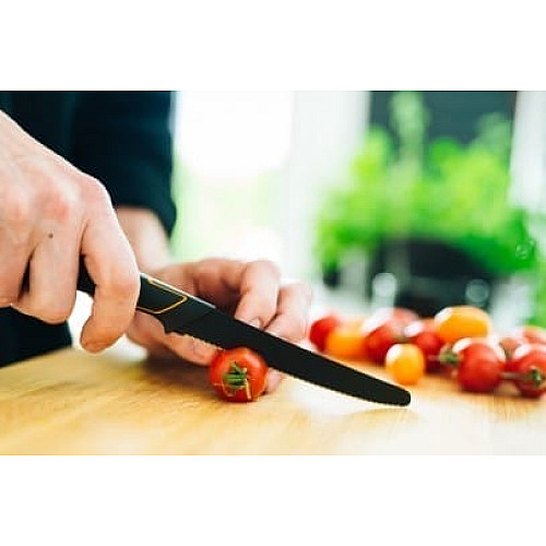 Кухонний ніж для томатів Fiskars Edge Black 13 см (1003092)