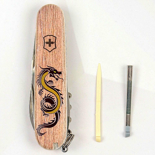 Нож Victorinox Spartan Zodiac 91мм/12функ/3D Деревянный дракон/бежевый