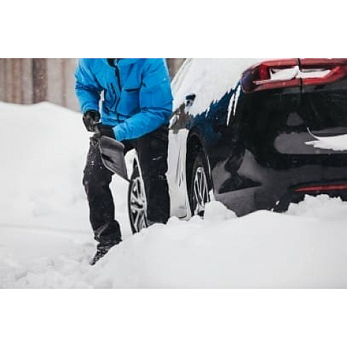 Автомобільний совок для прибирання снігу Fiskars Snow Light (1000740)