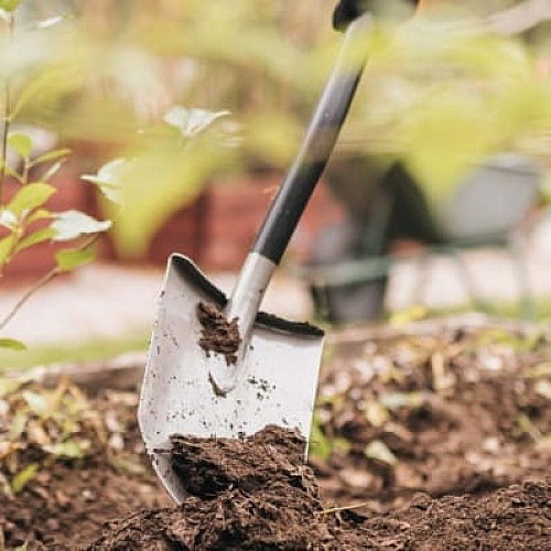 Лопата штыковая Fiskars Ergonomic (1066708)