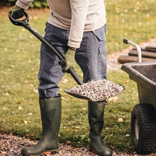 Лопата совкова Fiskars Ergonomic Pro для бетону (1066713)
